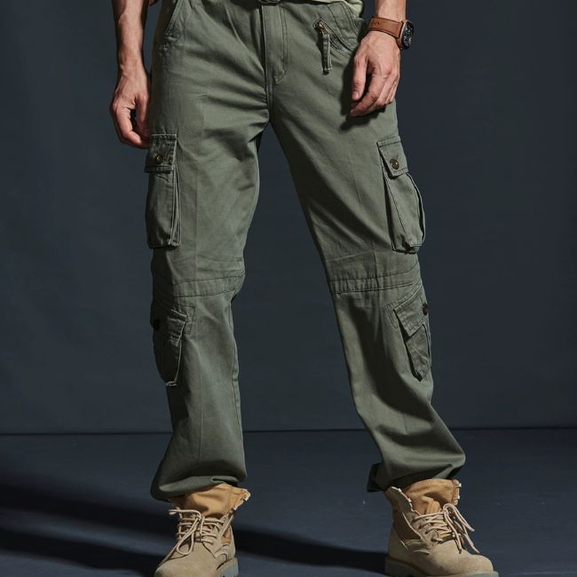 Multipocket Cargohose Herren in Militärgrün