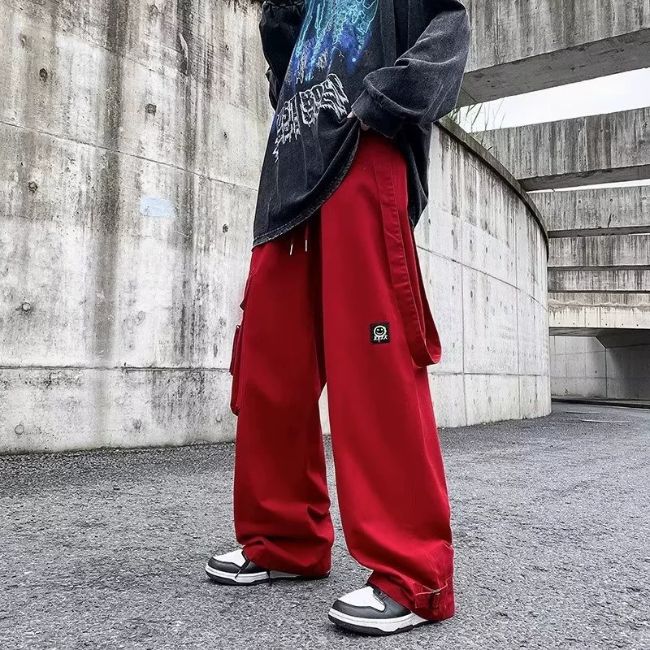 PANTALONCARGOSTREETWEARROUGE1.jpg Rote Streetwear Cargohose Herren