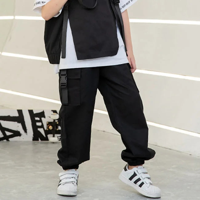 cargo-noir-enfant-273.jpg Schwarze Cargohose Kinder mit Riemen