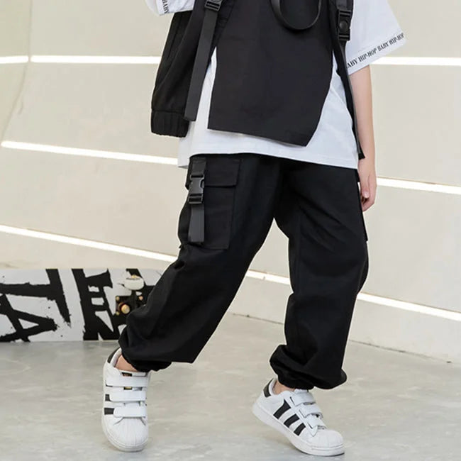 Schwarze Cargohose Kinder mit Riemen