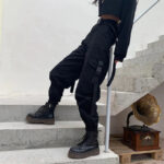 Schwarze Cargohose Damen mit Gürtel