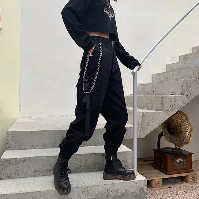 Schwarze Cargohose Damen mit Gürtel