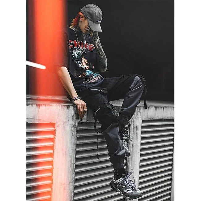 Schwarze Cargohose Herren mit Riemen