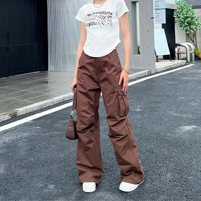 pantalon-cargo-marron-femme-813.jpg Braune Cargohose Damen Flared