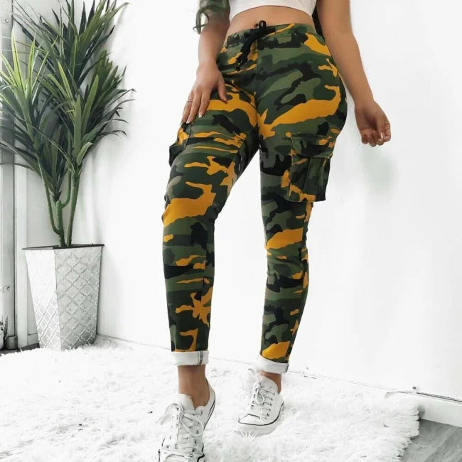 pantalon-cargo-motif-camouflage-femme-797.jpg Camouflage Cargo Jogger Damen Skinny