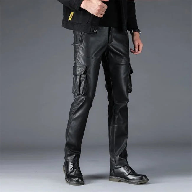 pantalon-cargo-simili-cuir-269.jpg Schwarze Cargohose Herren in Lederoptik