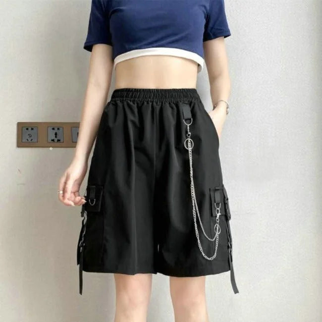 Cargo Shorts Damen mit Kette in Schwarz