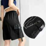Cargo Shorts Damen mit Kette in Schwarz