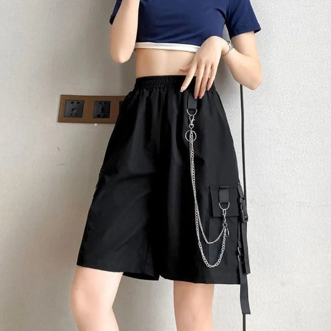 Cargo Shorts Damen mit Kette in Schwarz