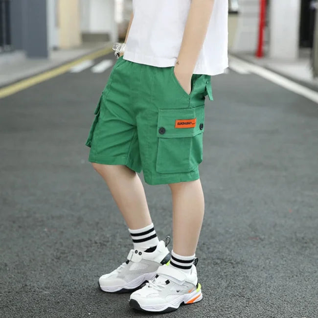 Kinder Cargo Shorts mit Taschen in Grün