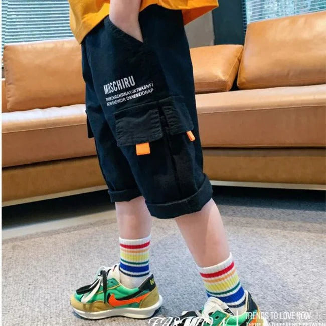 Cargo Shorts für Jungen in Schwarz